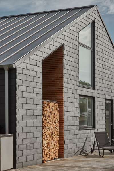 Slate, wood and steel profiles in stylish symmetry, Mågevej 11, 4040 Jyllinge